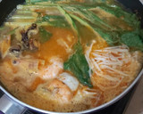 Foto langkah ke 6 dari resep Suki Kuah Tomyam Seafood Segar 😍.