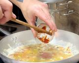 A picture of step 10 of Spaghetti with Frozen Seafood.