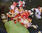 Foto langkah ke 2 dari resep Tumis Labu Siam Pedas.