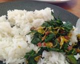 Foto langkah ke 5 dari resep Tumis Bunga Pepaya Daun Singkong.