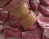 Foto del paso 2 de la receta Secreto de cerdo a la cerveza negra con frutos rojos