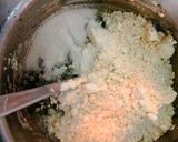 A picture of step 2 of Methi Pakoda.