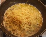 Foto langkah ke 10 dari resep Pasta dan Udang Dengan Saus Bawang Putih.