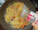 Foto del paso 3 de la receta: Huevos con salchicha y avena en hojuelas