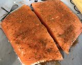 Une image de l'étape 4 de Pavés de saumon au poivron vert, citron confit et épices marocaines.