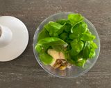 Foto del passaggio 1 della ricetta PACCHERI AL PESTO DI PISTACCHI, GAMBERI E PANCETTA