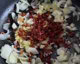 Foto del paso 3 de la receta: Lentejas con salchichas de viena