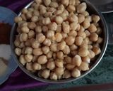 मसालेदार छोले (masaledar chole recipe in Hindi) रेसिपी चरण 3 फोटो