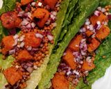 Foto del paso 4 de la receta: Tacos veganos de lechuga con lentejas y calabaza