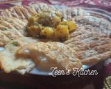 A picture of step 4 of Suji Uttappam or Savoury Pancakes.