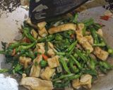 Foto langkah ke 7 dari resep TUMIS GENJER TAHU (ANTI PAHIT).