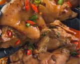 A picture of step 7 of Sichuan Style Spicy Braised Pig Trotters 川辣味酱猪手.