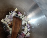 Foto langkah ke 3 dari resep 131. Tumis Putren Wortel Telur Puyuh.