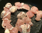 Foto del paso 3 de la receta: Ensalada con pollo y salsa de mostaza con miel