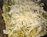 Pestós-kolbászos tészta recept fázis 2 fotója