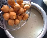 A picture of step 7 of Dahi vada.