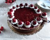 Foto del passaggio 8 della ricetta Cheesecake Foresta Nera 🍒🍒 🍫 🍫
