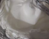 A picture of step 1 of Zebra Čake.