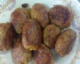 A picture of step 4 of Gola kabab.