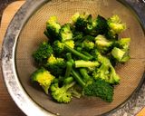 A picture of step 3 of Ginger Miso Stir-fry - vegan.