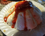 Foto del paso 5 de la receta: Isla flotante en microondas con salsa de frutillas 🍓🤤