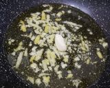 Foto del passaggio 1 della ricetta Linguine al limone con gamberi e pistacchi