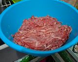 Foto langkah ke 1 dari resep Spicy Crispy Mongolian Beef.