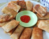Foto langkah ke 3 dari resep Martabak mini isi sosis.