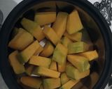 A picture of step 1 of Pumpkin and soyabean fry.