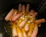 Foto del paso 2 de la receta: Salchichas con vino blanco y patatas cocidas