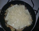Foto del paso 2 de la receta Tortilla de patatas rellena de queso