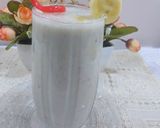 A picture of step 2 of Banana dryfruit smoothie.