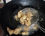 A picture of step 1 of Chicken Kung Pao.