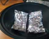 Foto del paso 2 de la receta: Salmón al vapor con lactonesa de hierbabuena y guarnición