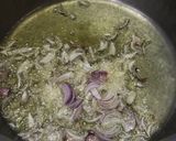 A picture of step 4 of Chicken yakhni pulao.