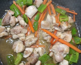 Foto del paso 3 de la receta: Pollo agridulce (verduras+piña), a mi manera