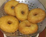 Foto langkah ke 7 dari resep Donat Wortel Caramel.
