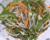 簡易家常菜-豆芽菜蒜炒青椒的食譜步驟2照片