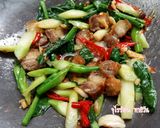 รูปขั้นตอนการทำที่ 2 ของ คะน้าหมูกรอบ โดย:ทำครัวง่ายๆbyจุไรรัตน์