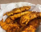 Foto del paso 8 de la receta: Tiras de pollo empanadas con salsa de quesos 🍗🫕