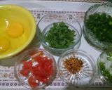 A picture of step 1 of Green Hara bhara Omlet.