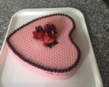 Foto del paso 20 de la receta: Pastel de chocolate envuelto en gelatina de fresas