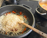 Foto del paso 6 de la receta: Arroz meloso con gambas y pimiento rojo