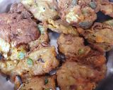 A picture of step 4 of Chinese pakorey.