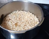 Foto del paso 2 de la receta Alubias con calamares y chorizo