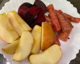 A picture of step 1 of Fresh carrot apple and raddish juice.