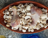 Foto del paso 2 de la receta: Muslitos de pollo con champiñones  7º