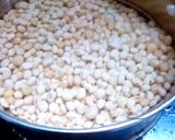 A picture of step 1 of Soya milk (tofu).