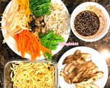 Hình bước làm 2 của món Salad Mì Gà 🥗