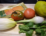 Foto del paso 2 de la receta: Patatas y cebolla asadas con ensalada de salmón y aguacate